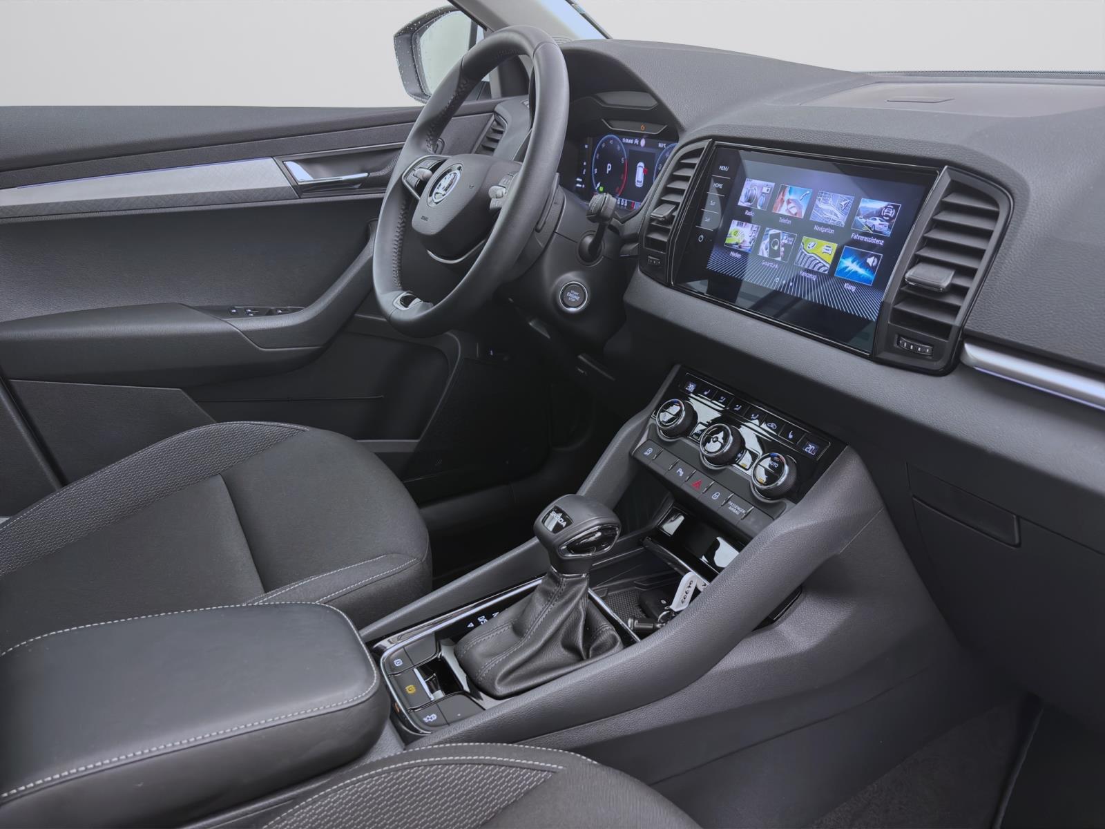 Skoda Karoq 1.5 TSI DSG SELECTION NAVI KAMERA ACC MATRIX