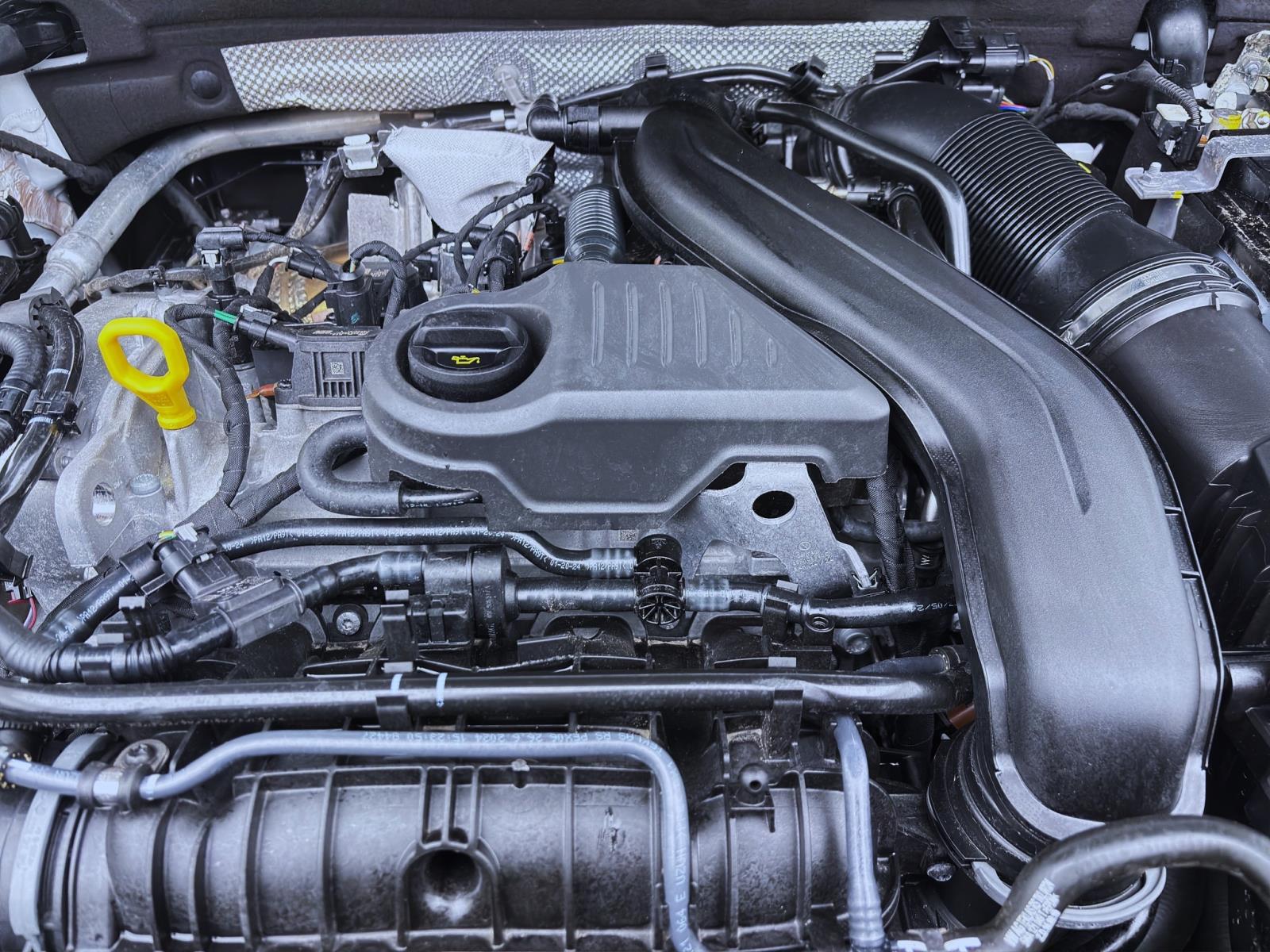 Skoda Karoq 1.5 TSI DSG SELECTION NAVI KAMERA ACC MATRIX