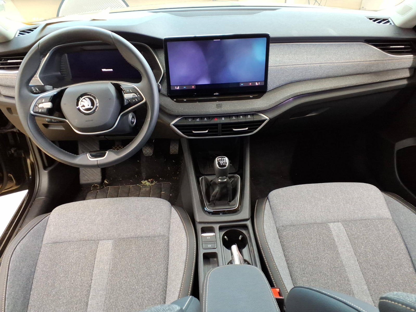 Skoda Octavia Combi 1.5 TSI SELECTION NAVI LED SITZHZG PDC
