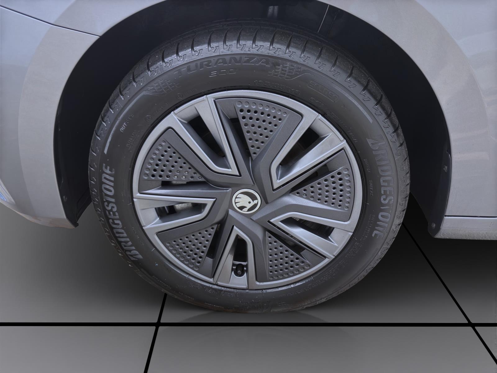 Bild 7: Skoda Fabia 1.0 TSI SELECTION LED SITZHZG PDC KLIMA