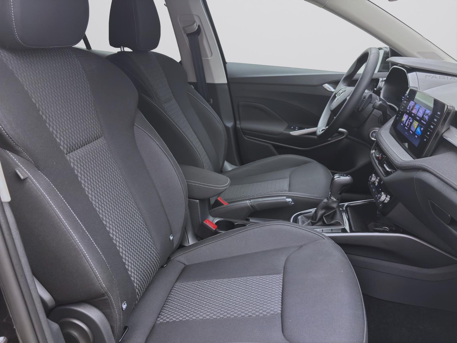 Skoda Fabia 1.0 TSI DSG STYLE NAVI ACC SITZHZG PDC