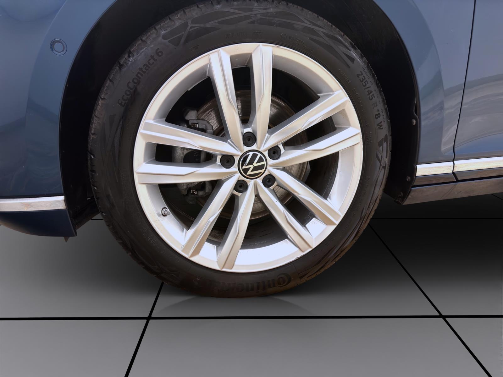 Volkswagen Passat Variant 2.0 TSI DSG ELEGANCE STANDHZG PANO IQ.LIGHT