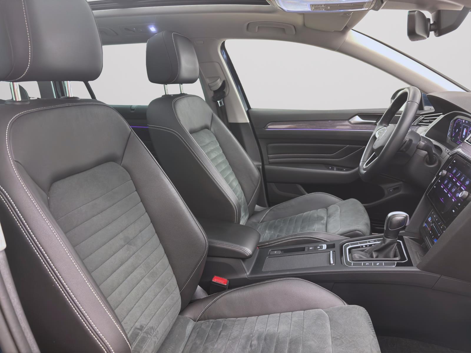 Volkswagen Passat Variant 2.0 TSI DSG ELEGANCE STANDHZG PANO IQ.LIGHT
