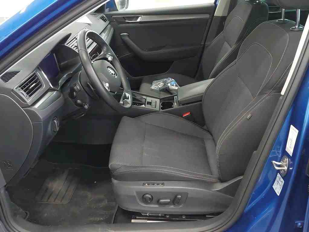 Skoda Superb Combi 2.0 TDI DSG STYLE NAVI ACC SITZHZG PDC