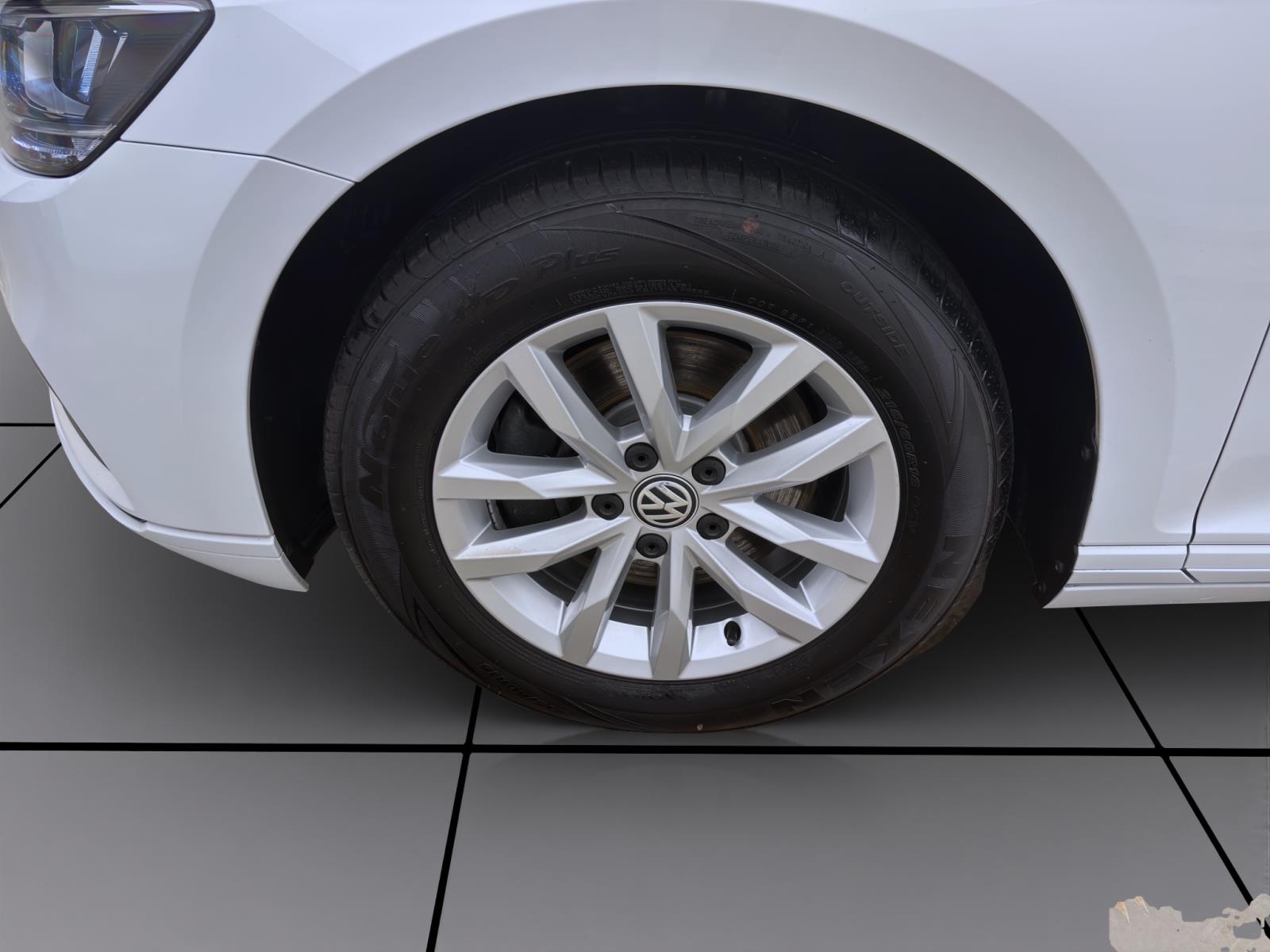Volkswagen Passat Variant 2.0 TDI DSG BUSINESS NAVI KAMERA SITZHZG