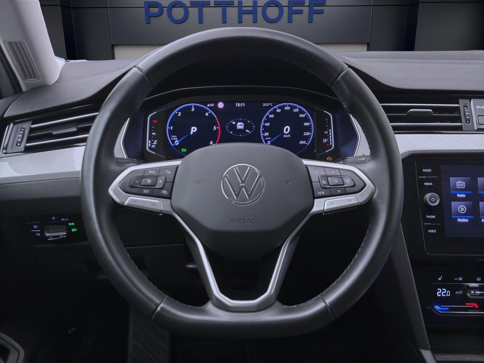 Volkswagen Passat Variant 2.0 TDI DSG BUSINESS NAVI KAMERA SITZHZG