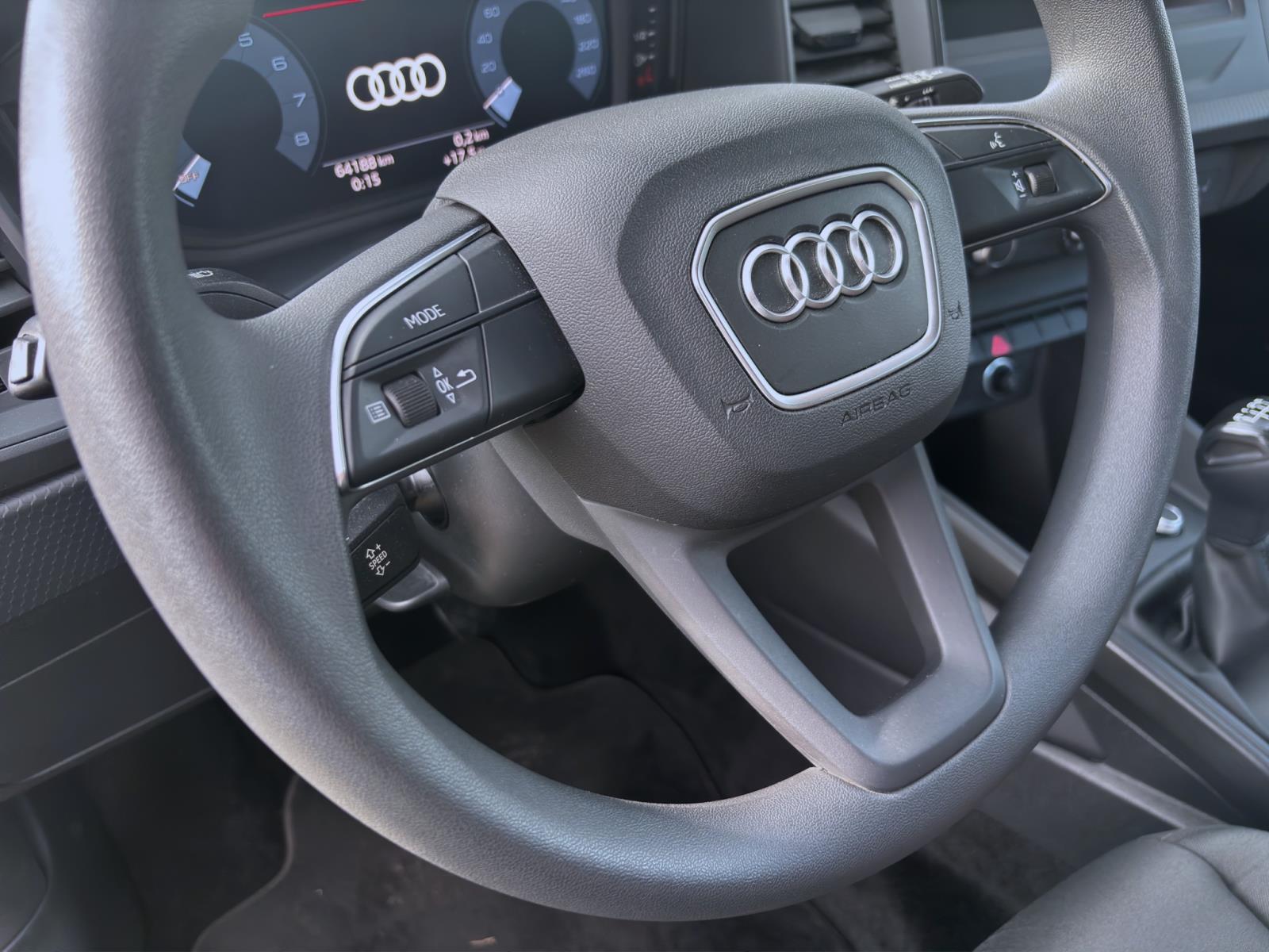 Bild 8: Audi A1 Sportback 25 TFSI PDC SITZHZG KLIMA