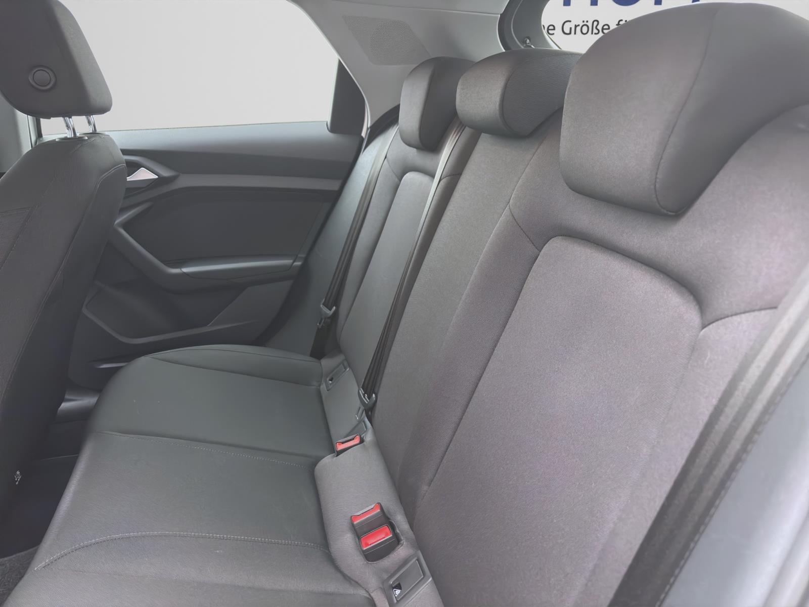 Bild 14: Audi A1 Sportback 25 TFSI PDC SITZHZG KLIMA