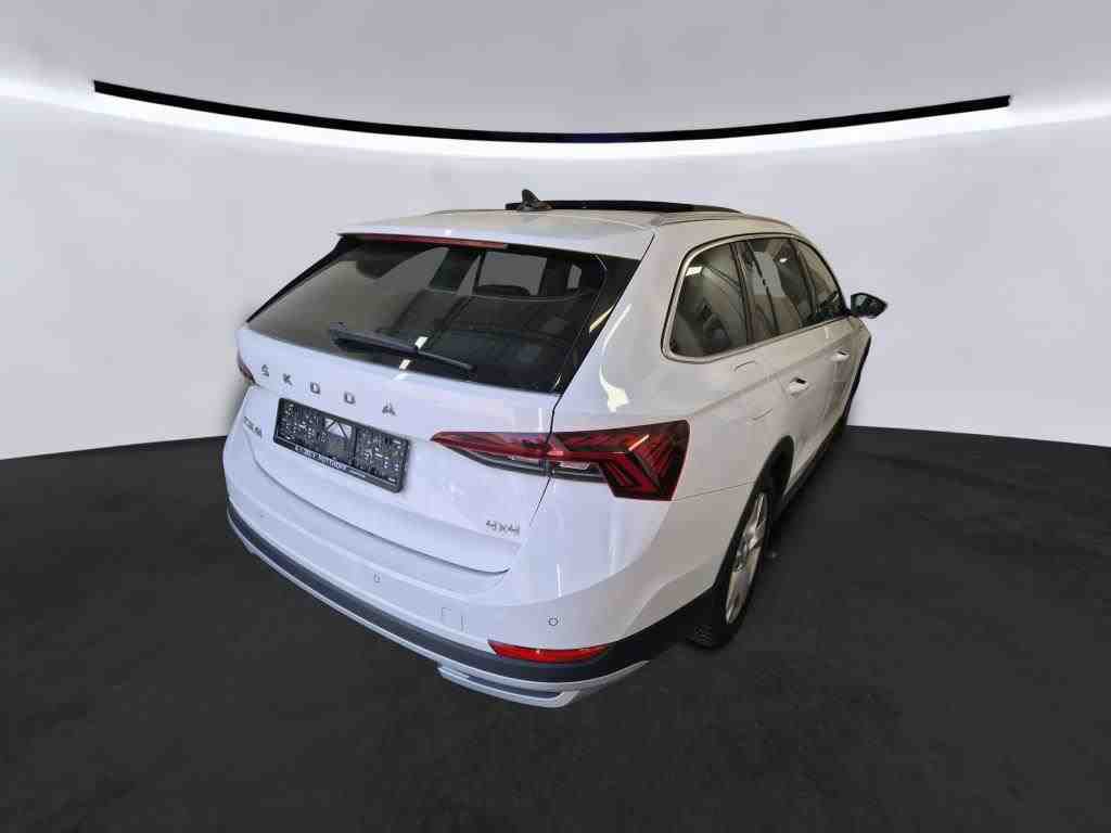 Skoda Octavia Combi 2.0 TDI DSG 4x4 SCOUT STANDHZG MATRIX AHK