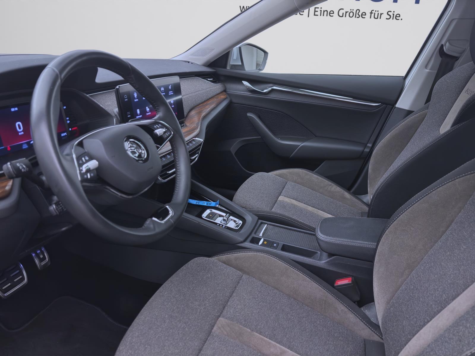 Bild 8: Skoda Octavia Combi 2.0 TDI DSG 4x4 SCOUT STANDHZG MATRIX AHK