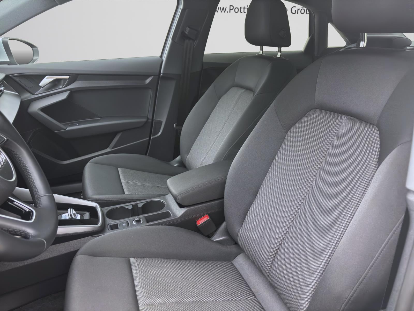 Bild 8: Audi A3 Limousine 35 TFSI ADVANCED SITZHZG KLIMA PDC GRA