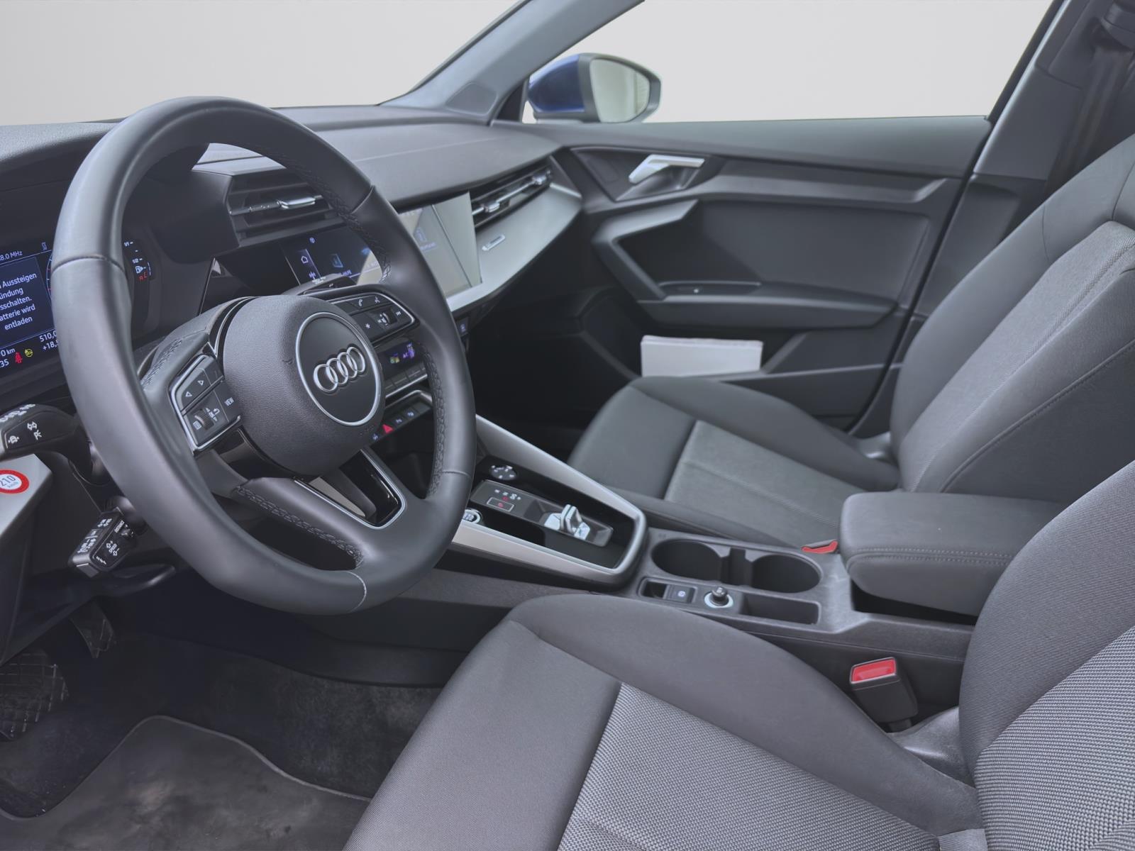 Bild 8: Audi A3 Limousine 35 TFSI ADVANCED SITZHZG GRA KLIMA