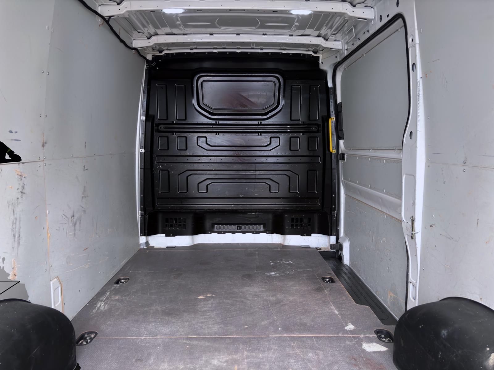 Bild 3: Volkswagen Crafter 35 Kasten 2.0 TDI AHK NAVI KAMERA ACC