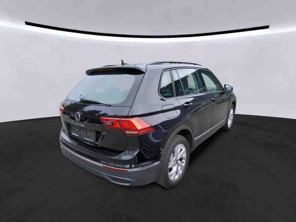 Volkswagen Tiguan 1.5 TSI DSG LIFE NAVI PDC SITZHZG ACC