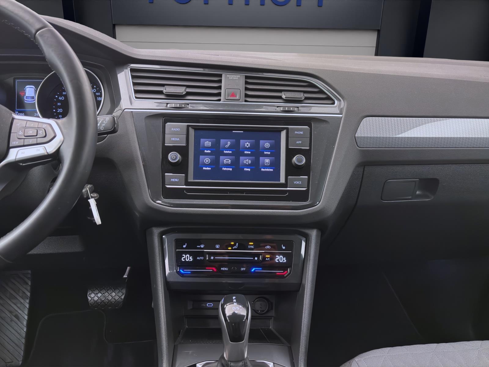 Bild 12: Volkswagen Tiguan 1.5 TSI DSG LIFE NAVI PDC SITZHZG ACC