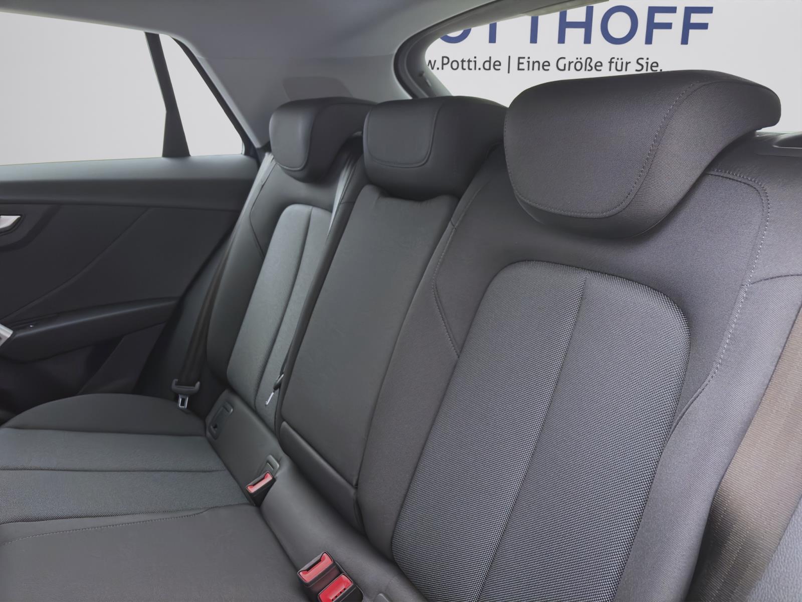 Audi Q2 35 TFSI ADVANCED PDC MATRIX NAVI LM17