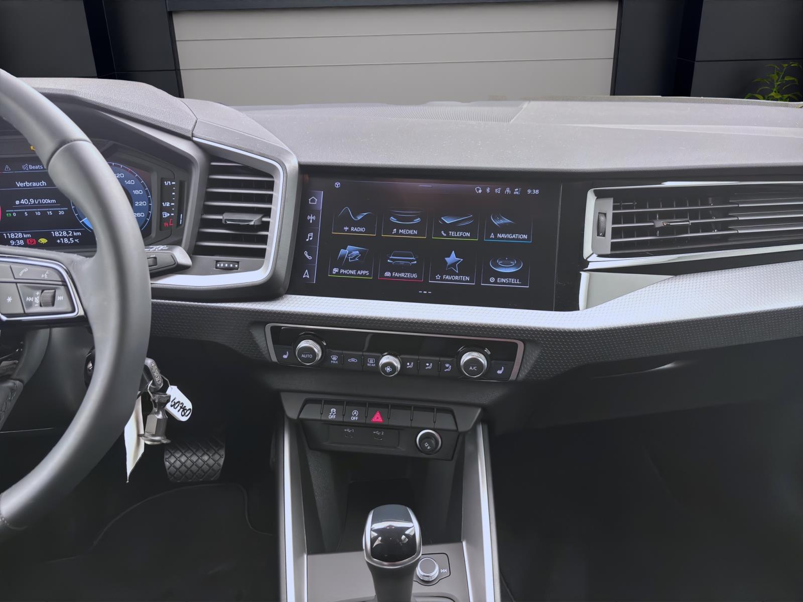 Bild 12: Audi A1 Sportback 25 TFSI ADVANCED PDC KLIMA SITZHZG LM16