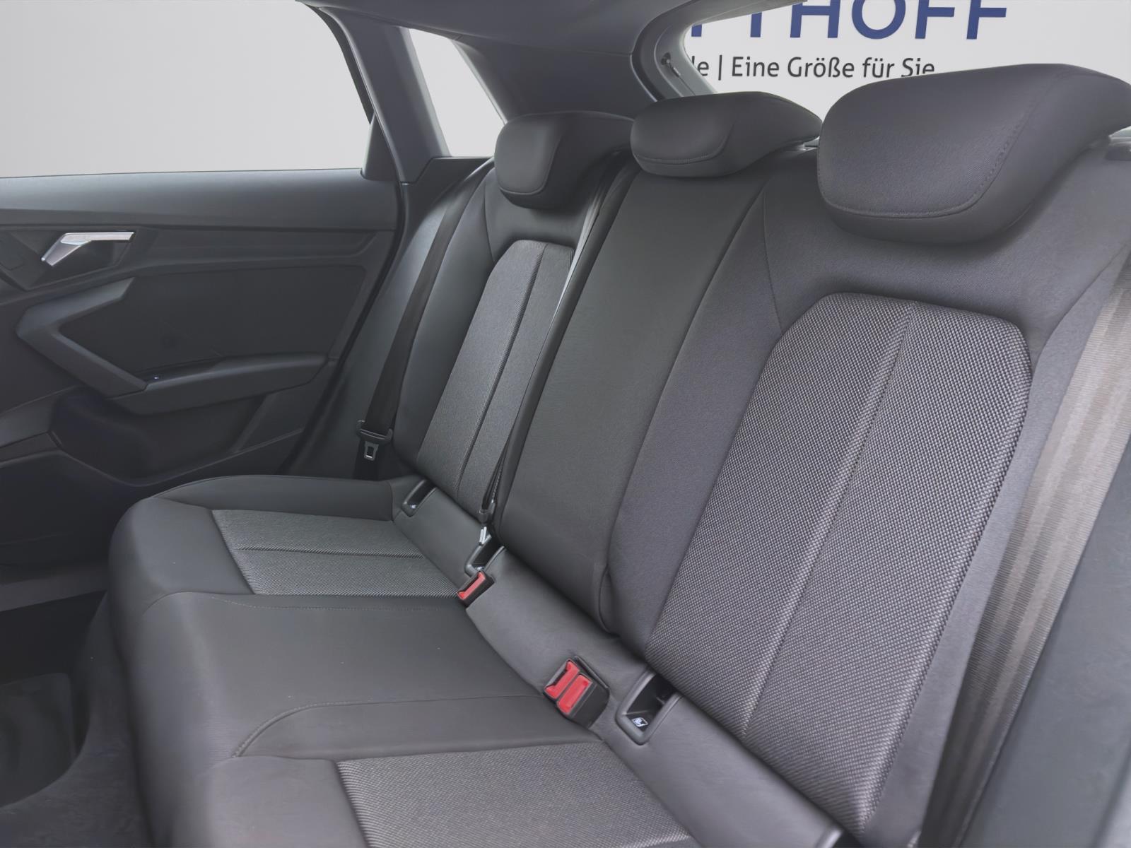 Audi A3 Sportback 35 TFSI ADVANCED PDC GRA KLIMA LM17