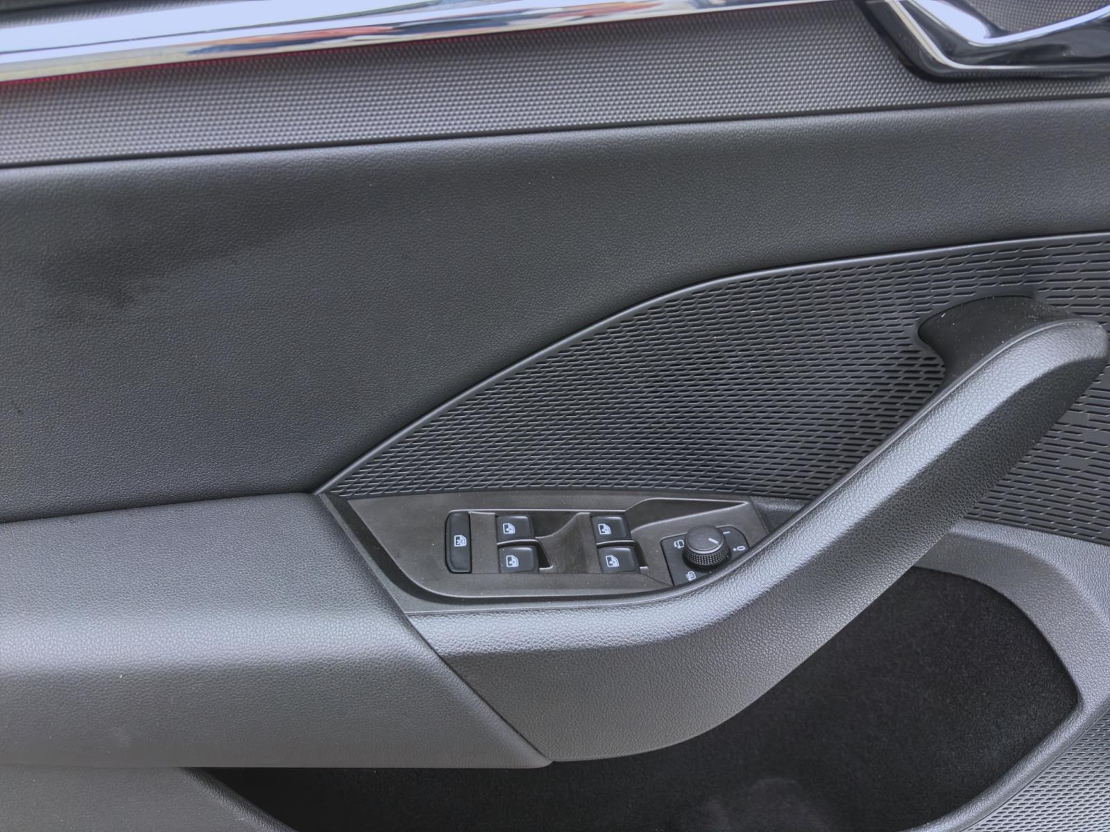 Bild 9: Skoda Octavia Combi 2.0 TDI DSG STYLE STDHZG AHK NAVI PDC