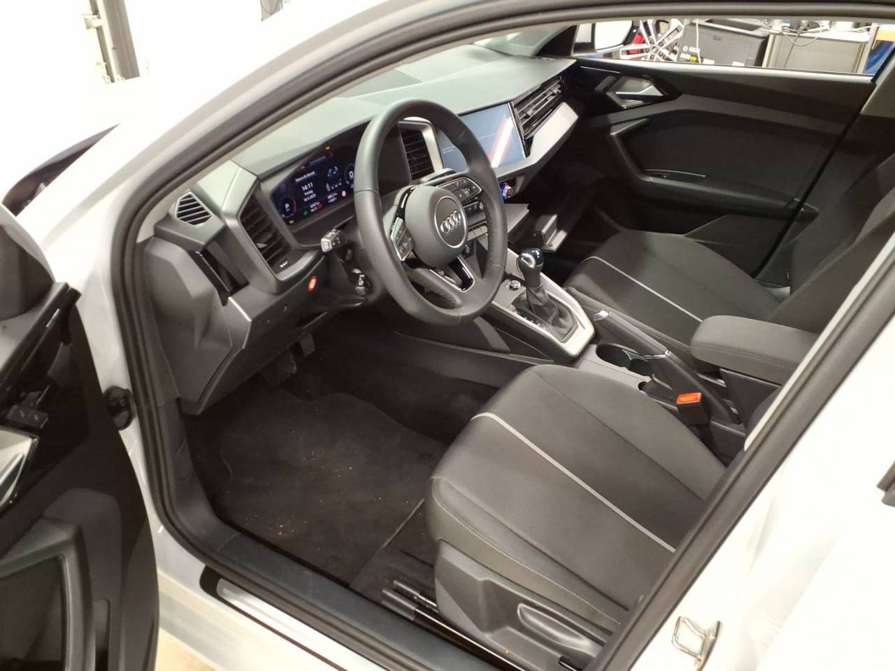Audi A1 Sportback 25 TFSI ADVANCED PDC KLIMA SITZHZG LM16