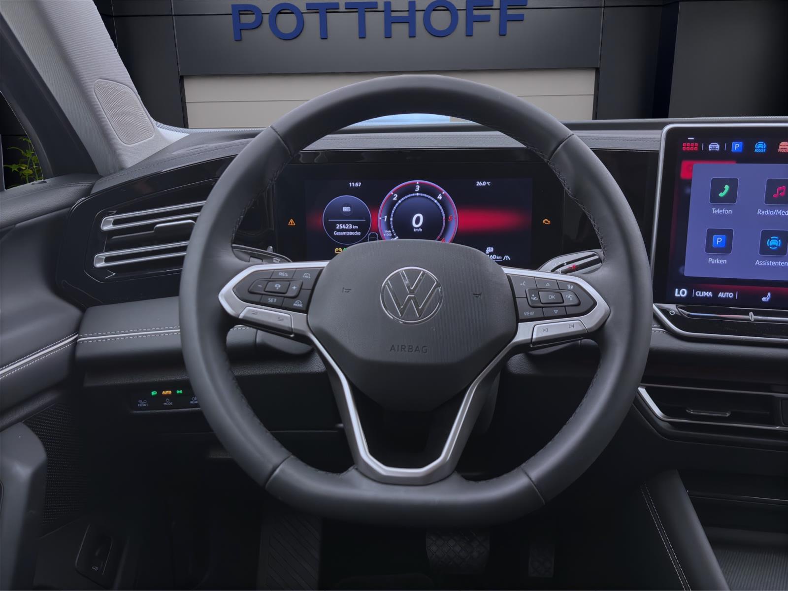 Volkswagen Tiguan 2.0 TDI DSG ELEGANCE NAVI IQ.LIGHT AHK PDC