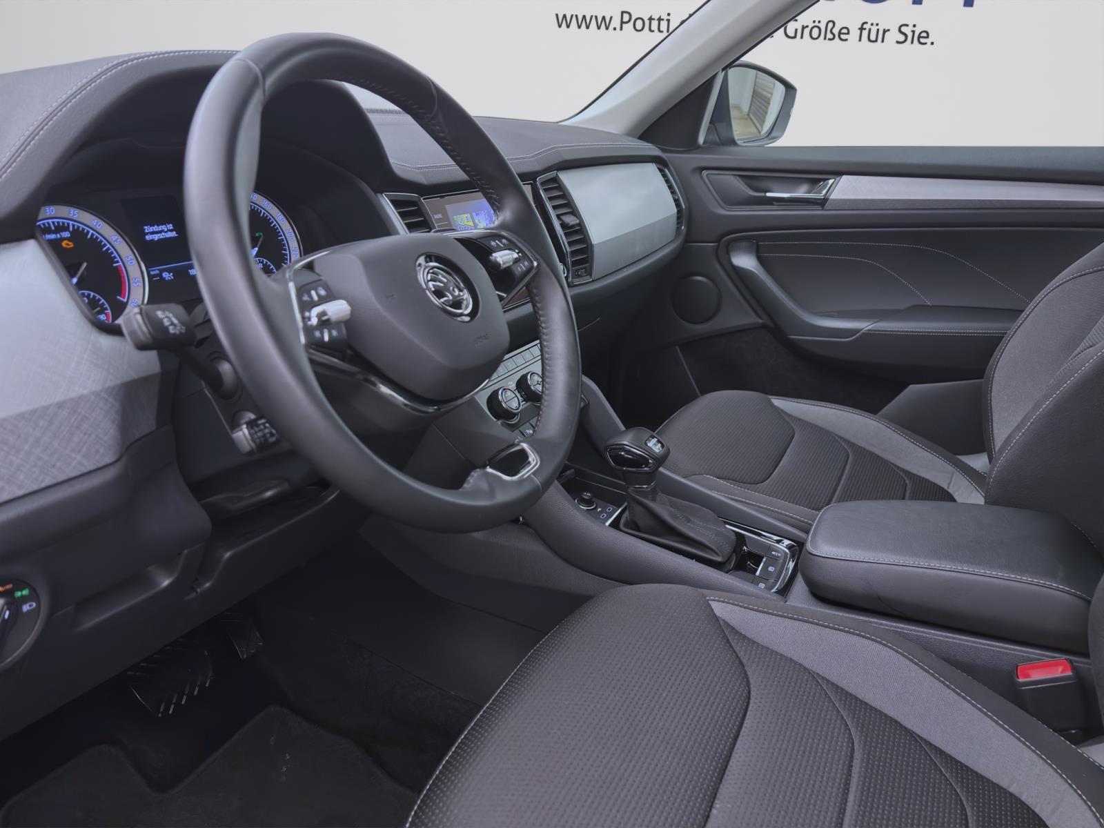 Skoda Kodiaq 2.0 TDI DSG 4x4 TOUR NAVI AHK PDC ACC