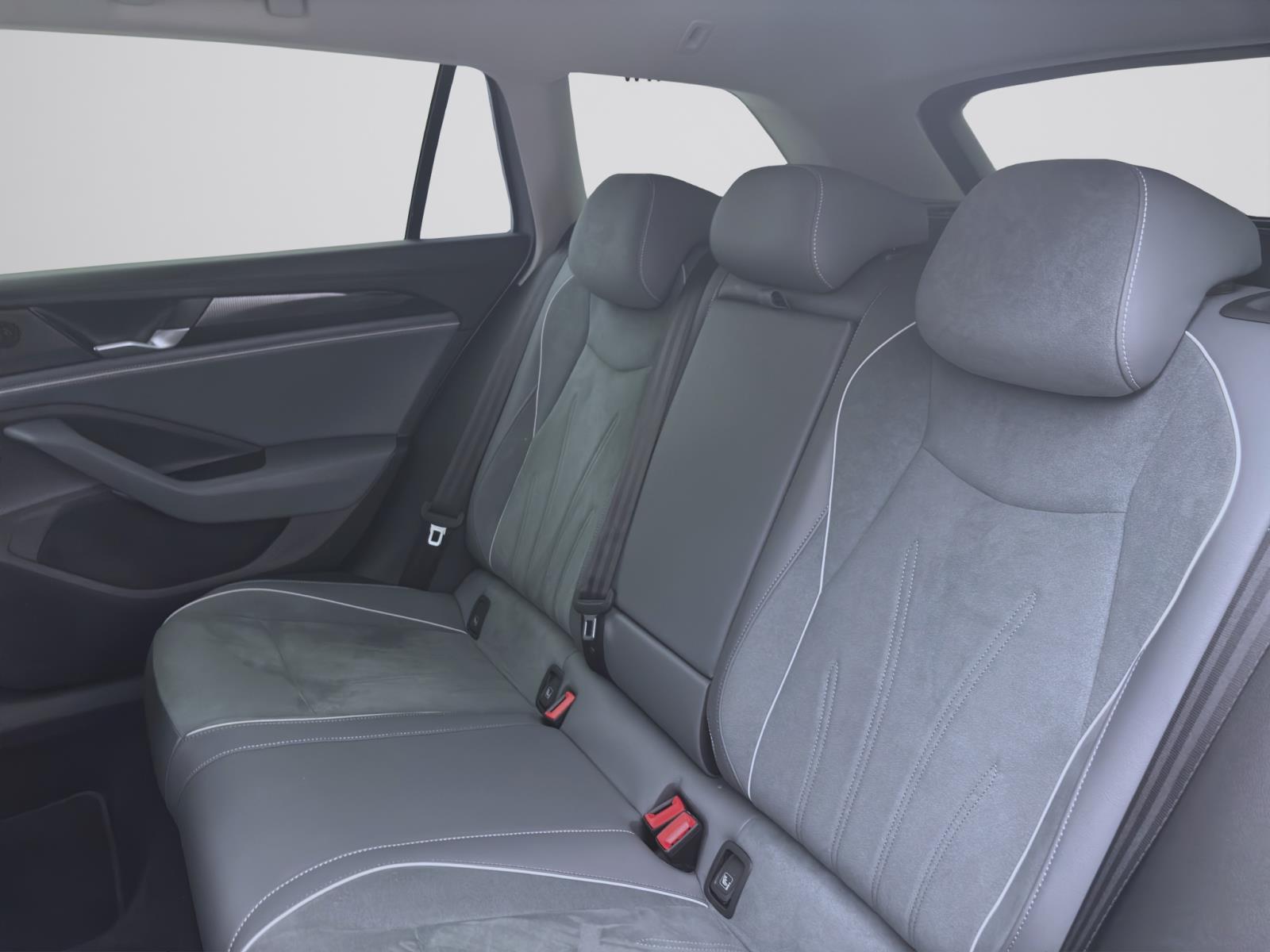 Bild 13: Volkswagen Passat Variant 1.5 eTSI DSG BUSINESS NAVI AHK ACC PDC