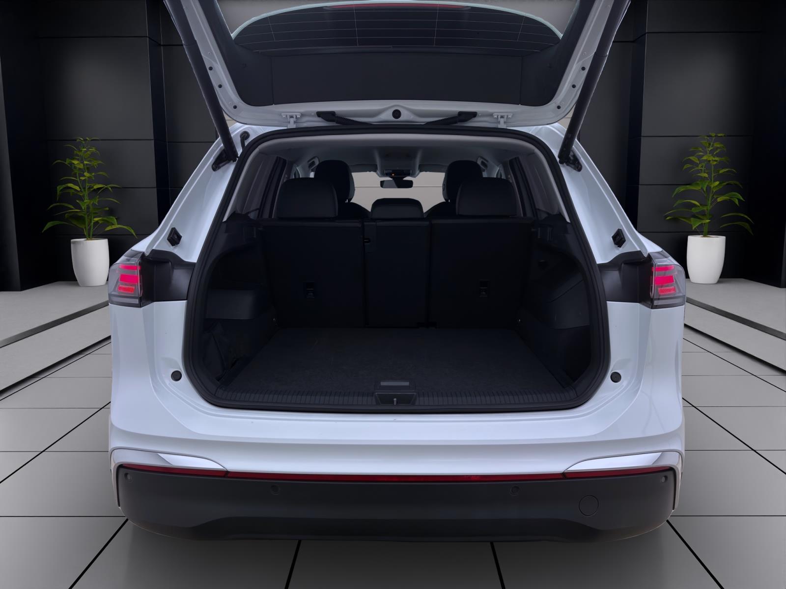 Bild 3: Volkswagen Tiguan 2.0 TDI DSG ELEGANCE NAVI IQ.LIGHT AHK PDC