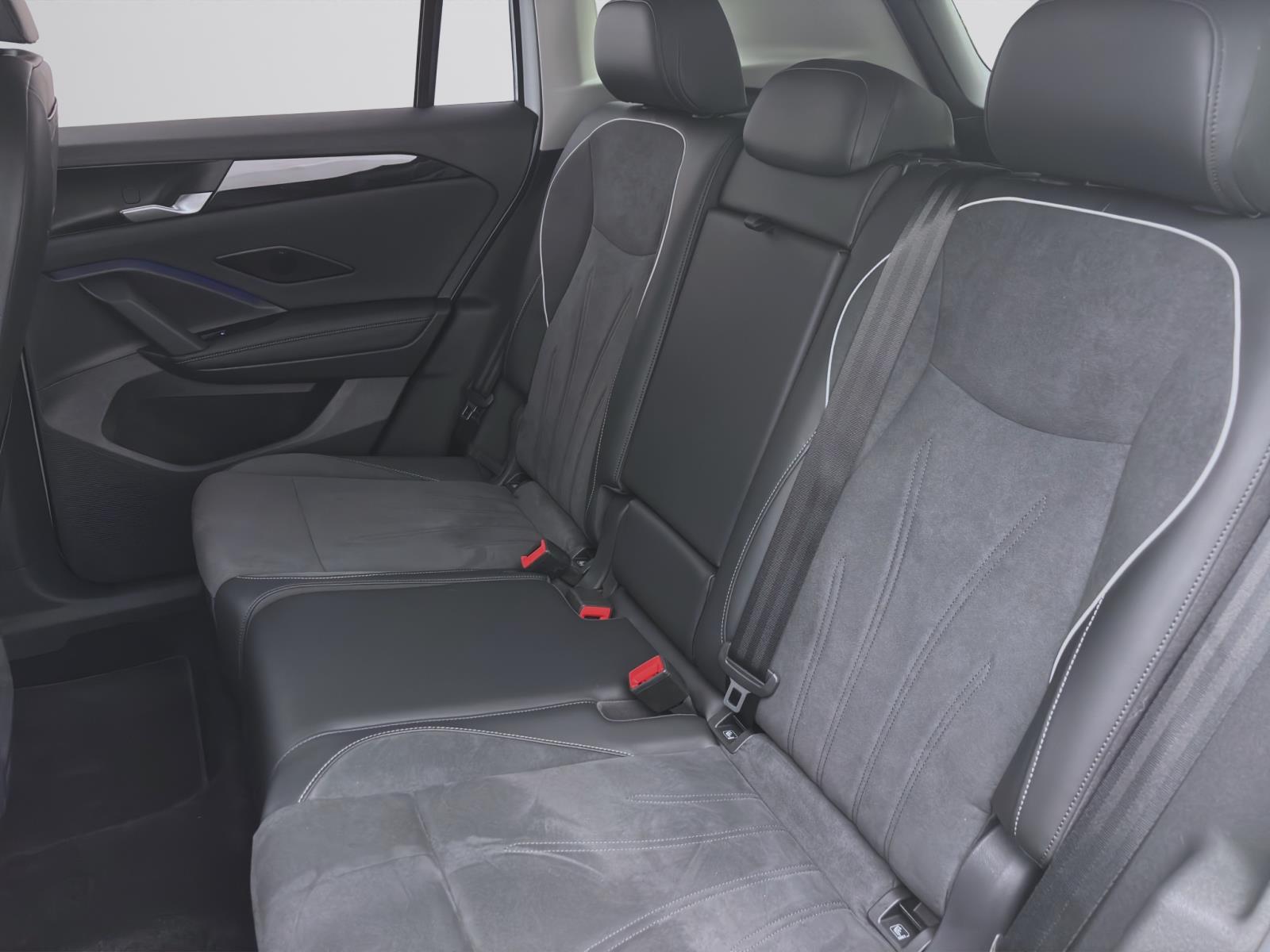 Bild 13: Volkswagen Tiguan 2.0 TDI DSG ELEGANCE NAVI IQ.LIGHT AHK PDC