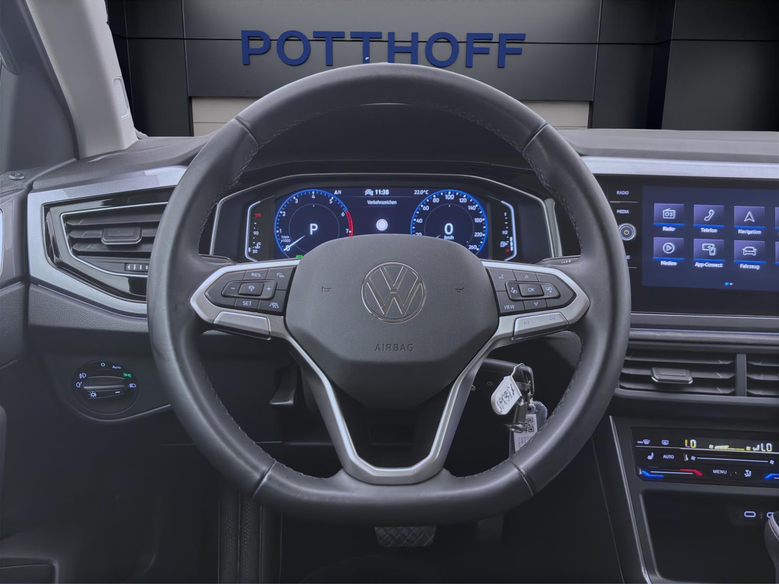 Volkswagen Polo 1.0 TSI DSG STYLE NAVI IQ.LIGHT SITZHZG PDC