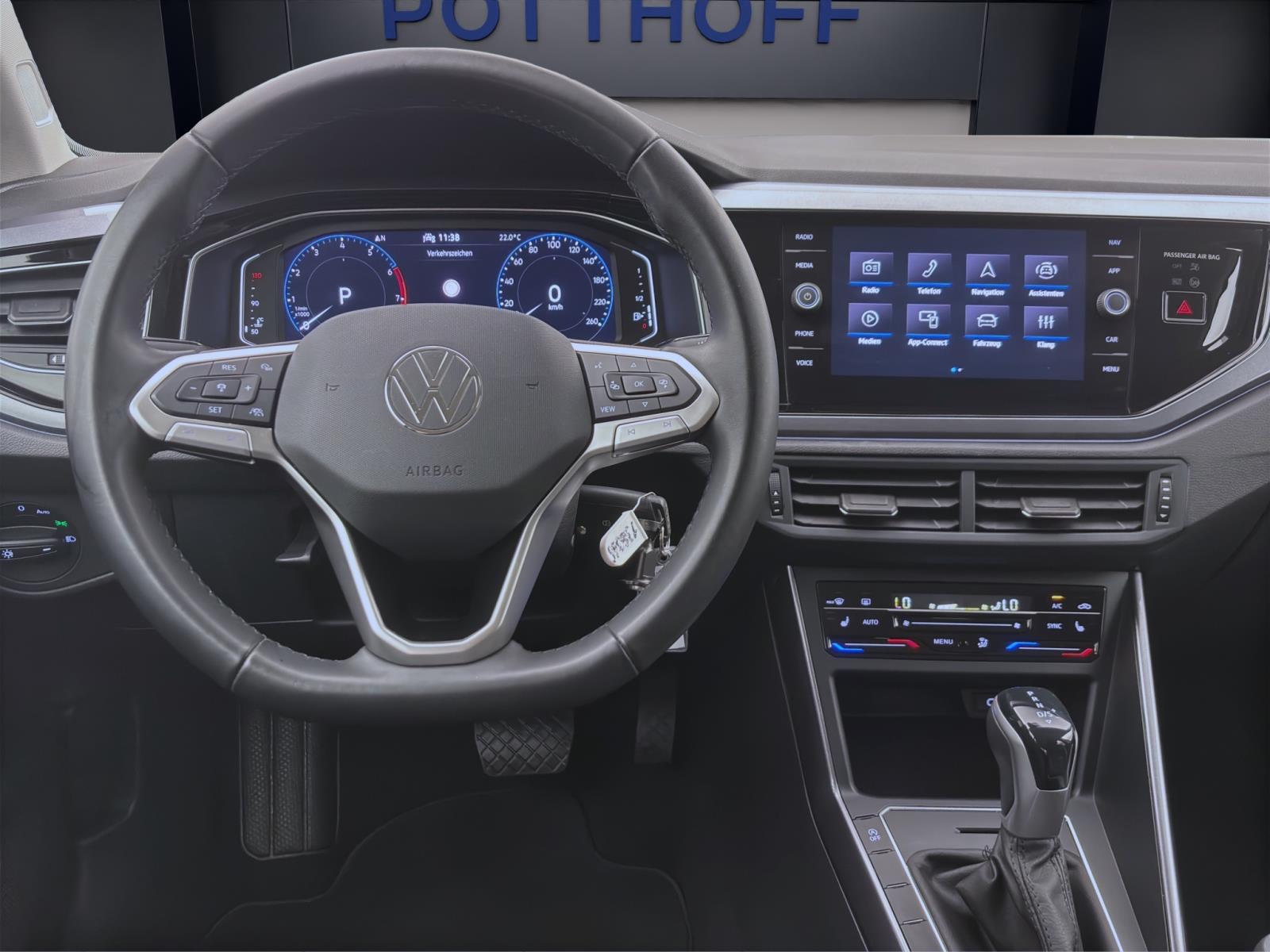 Volkswagen Polo 1.0 TSI DSG STYLE NAVI IQ.LIGHT SITZHZG PDC