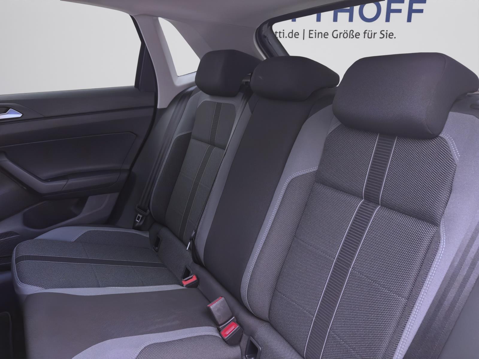 Volkswagen Polo 1.0 TSI DSG STYLE NAVI IQ.LIGHT ACC PDC