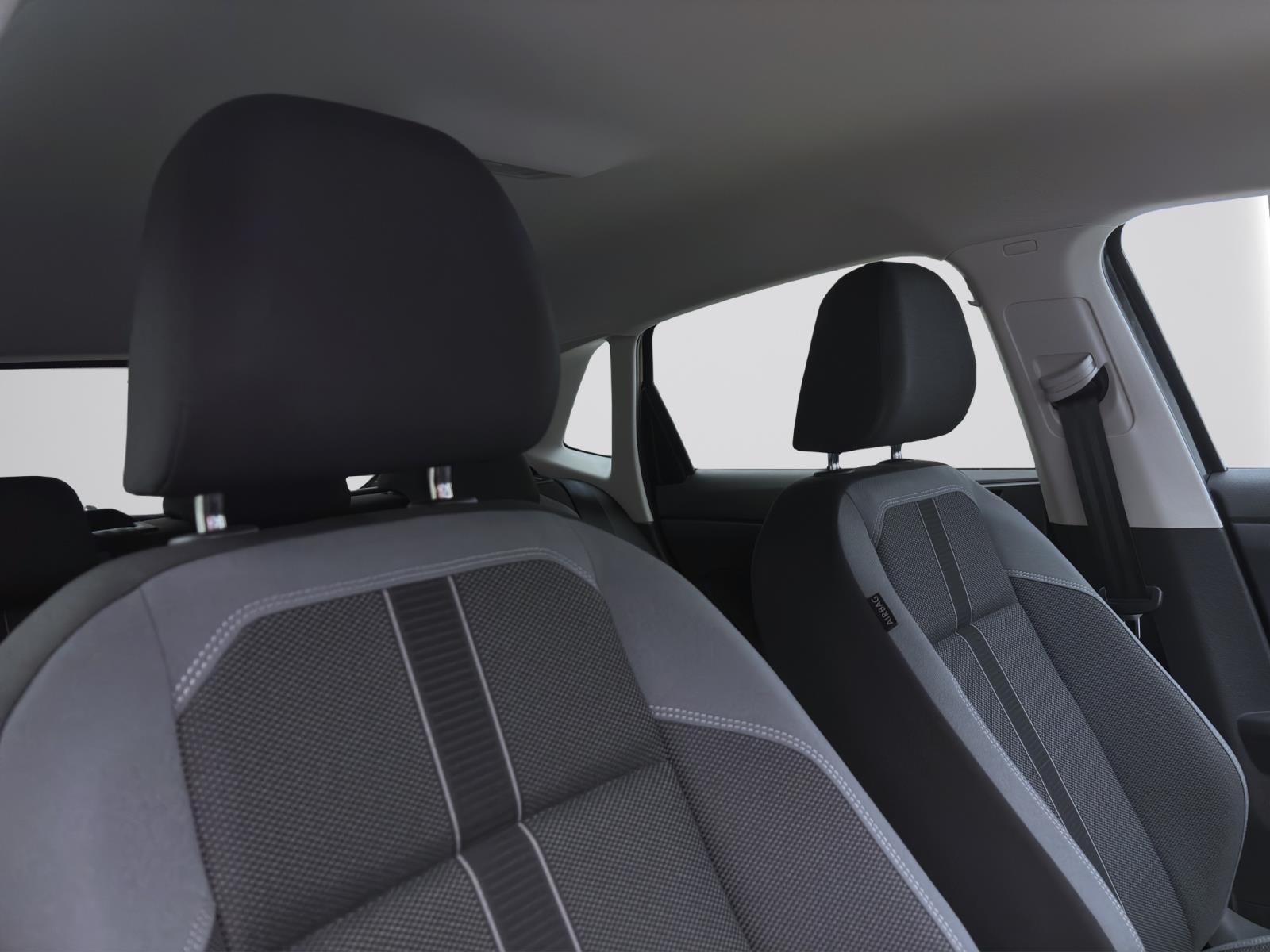 Volkswagen Polo 1.0 TSI DSG STYLE NAVI IQ.LIGHT ACC PDC