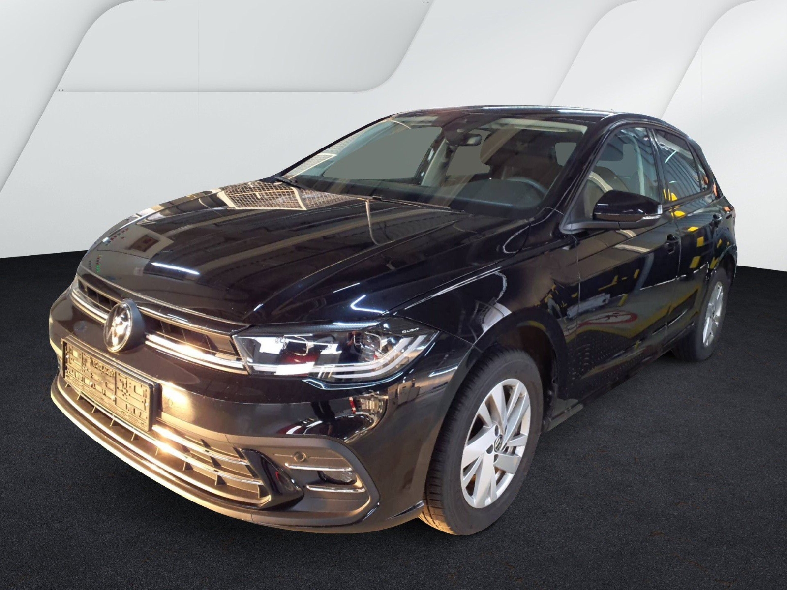 Volkswagen Polo 1.0 TSI DSG STYLE NAVI IQ.LIGHT ACC PDC