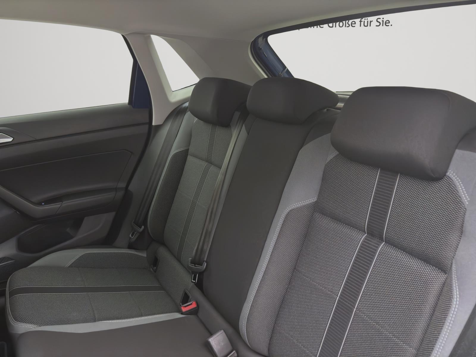 Volkswagen Polo 1.0 TSI DSG STYLE NAVI IQ.LIGHT SITZHZG PDC