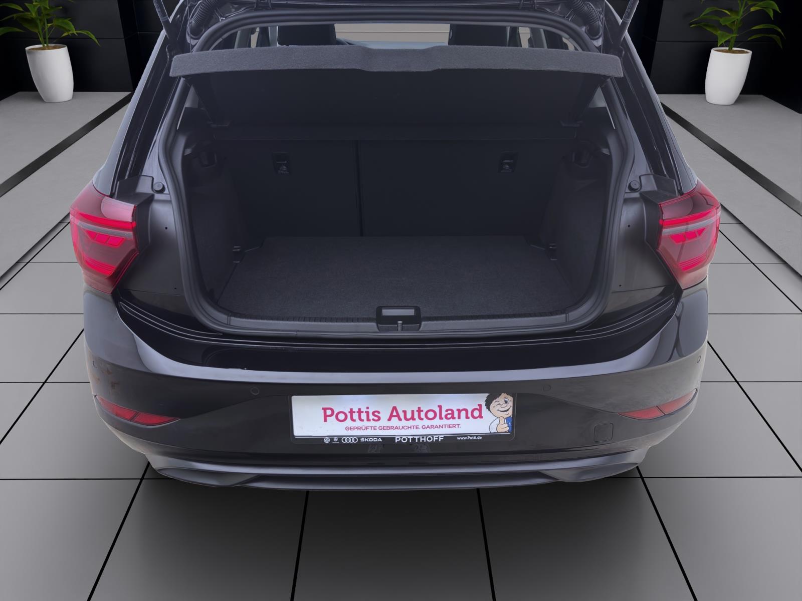 Volkswagen Polo 1.0 TSI DSG STYLE NAVI IQ.LIGHT SITZHZG PDC
