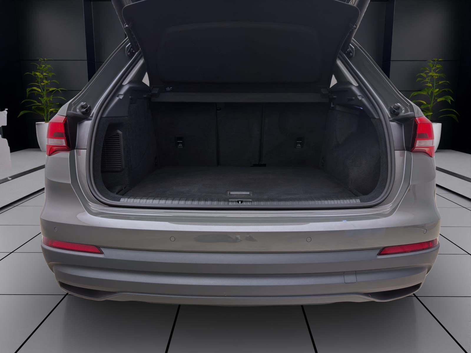 Audi Q3 45 TFSIe PANO AHK NAVI SHZG VIRTUAL