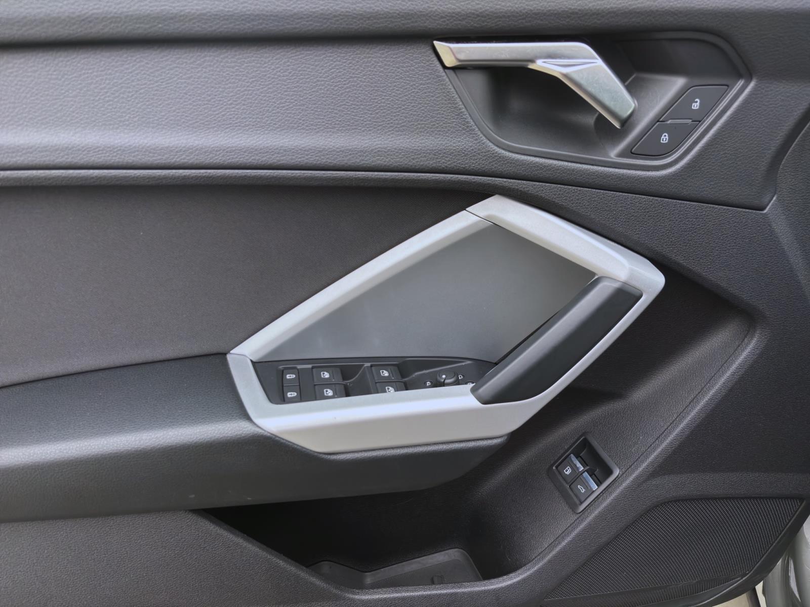 Audi Q3 45 TFSIe PANO AHK NAVI SHZG VIRTUAL