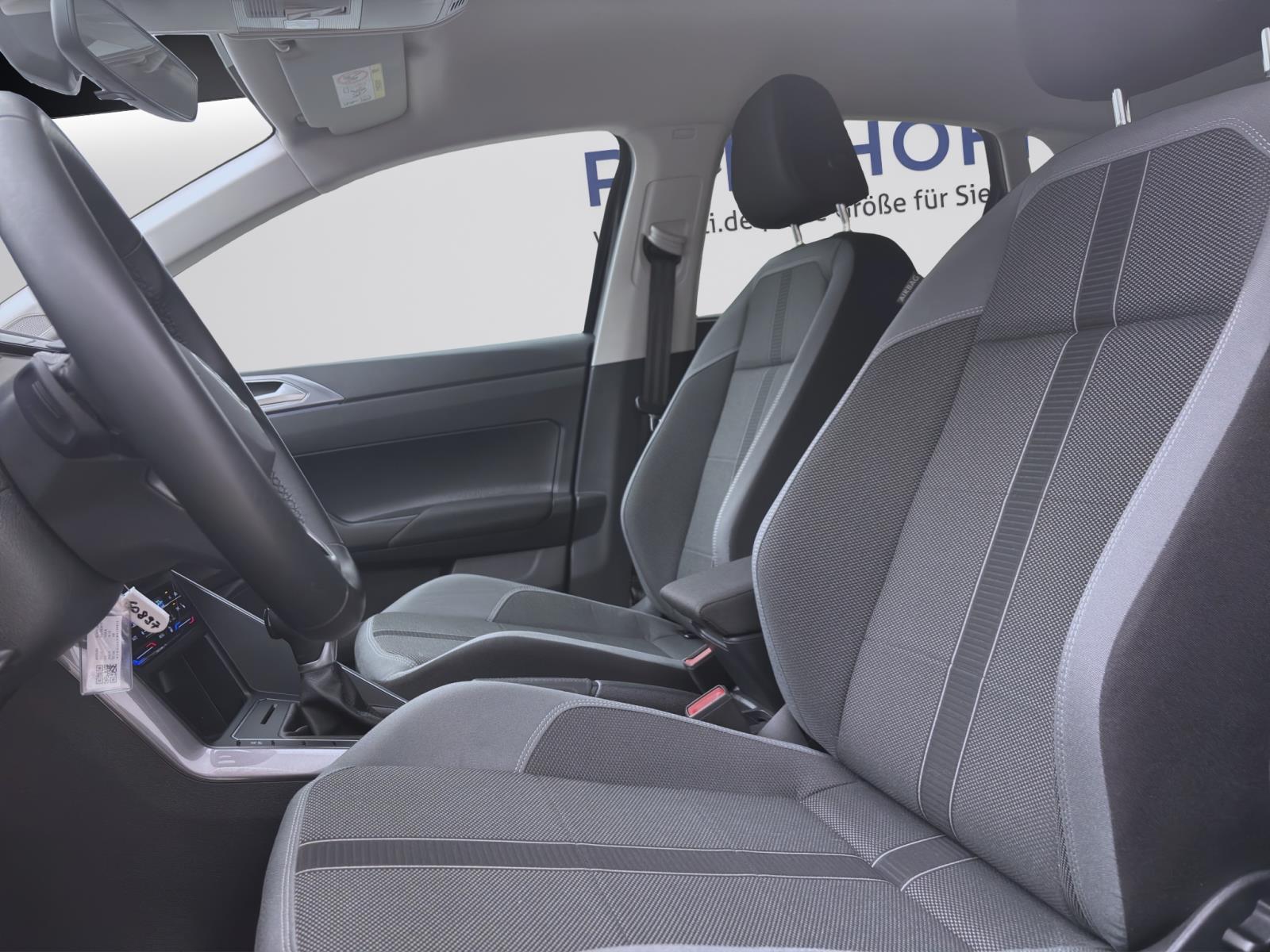 Volkswagen Polo 1.0 TSI DSG STYLE NAVI IQ.LIGHT ACC PDC