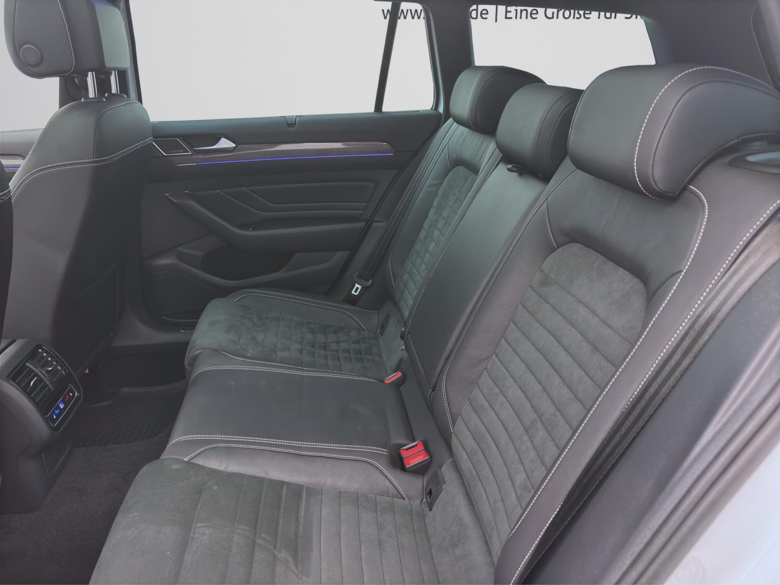 Volkswagen Passat Variant 2.0 TDI DSG ELEGANCE STANDHZG PANO AHK