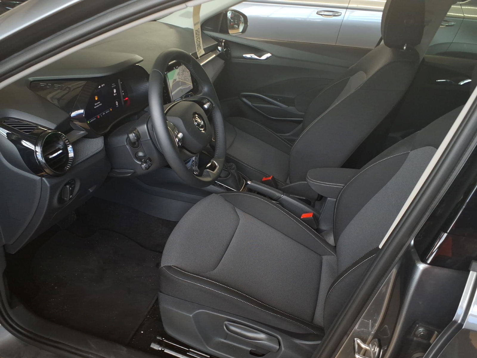 Skoda Fabia 1.0 TSI DSG SELECTION PANO NAVI PDC ACC