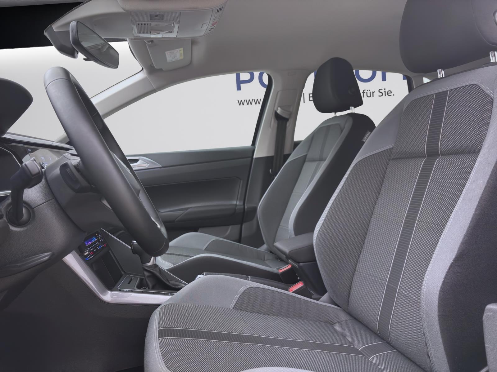 Volkswagen Polo 1.0 TSI DSG STYLE NAVI IQ.LIGHT ACC PDC