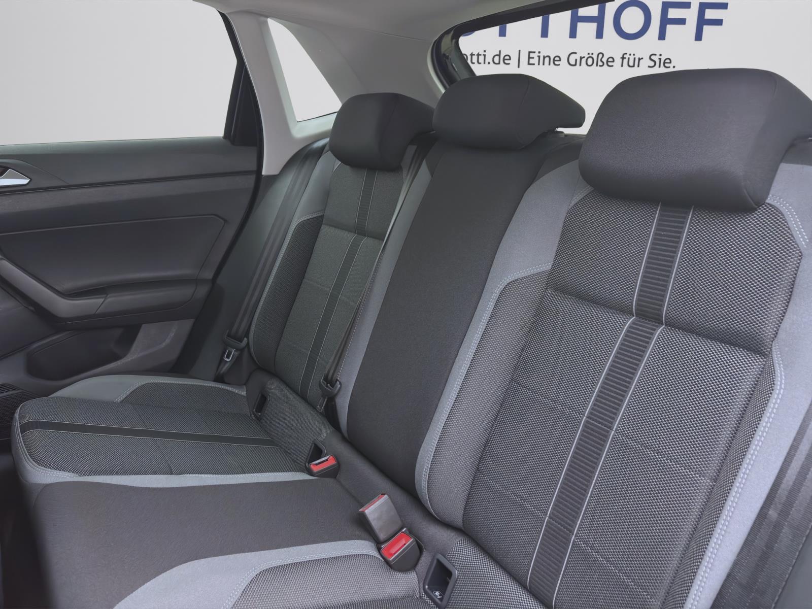 Volkswagen Polo 1.0 TSI DSG STYLE NAVI IQ.LIGHT ACC PDC