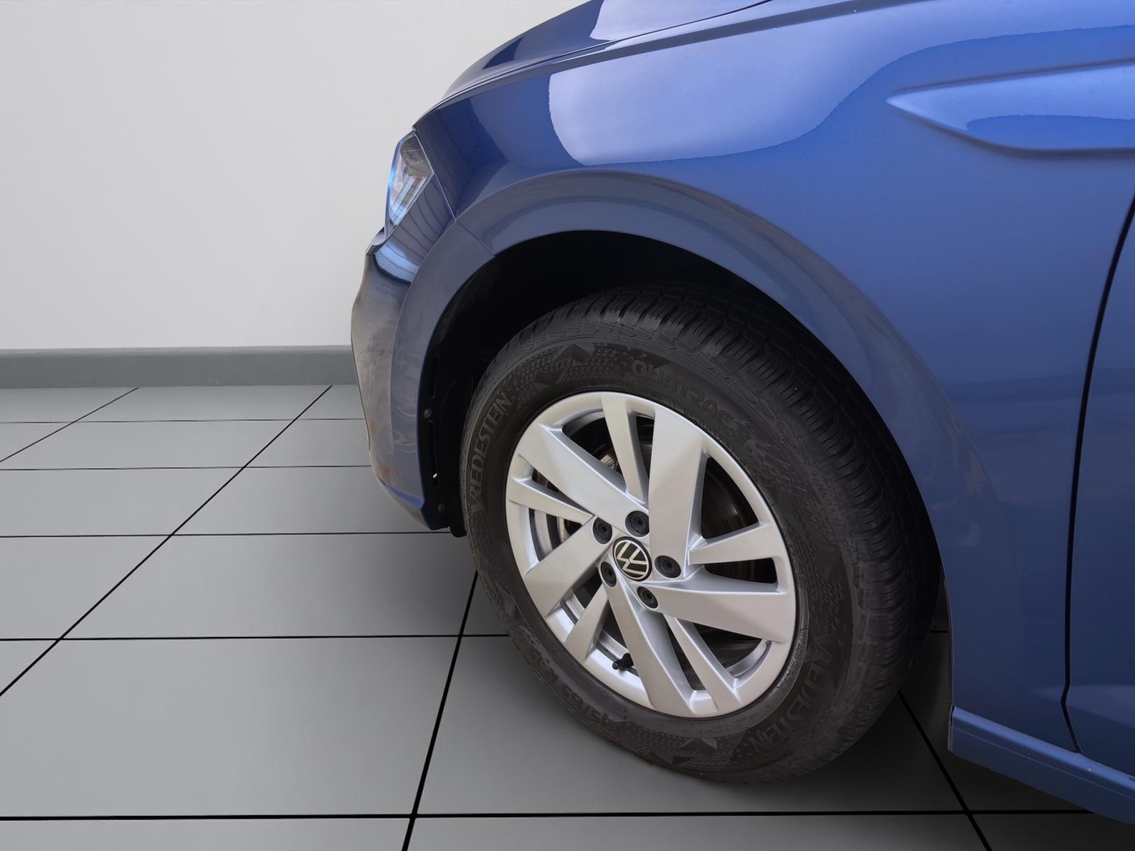 Volkswagen Polo 1.0 TSI DSG STYLE NAVI IQ.LIGHT SITZHZG PDC