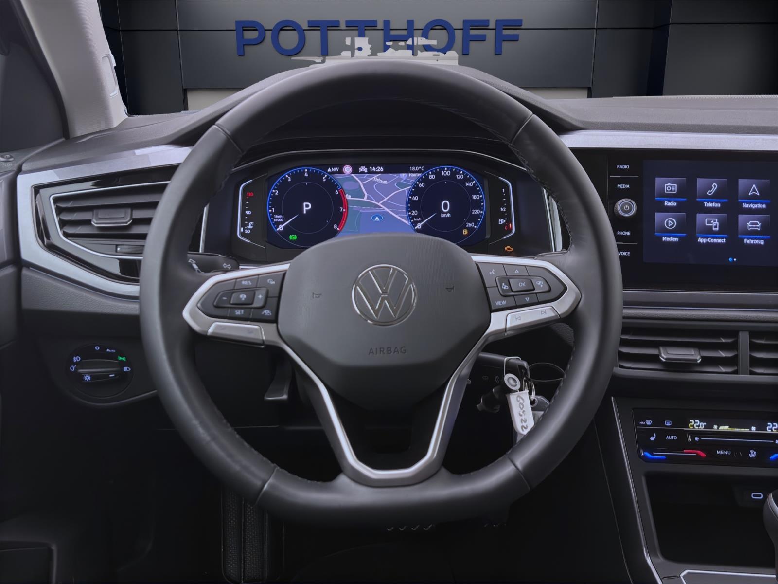Volkswagen Polo 1.0 TSI DSG STYLE NAVI IQ.LIGHT SITZHZG PDC