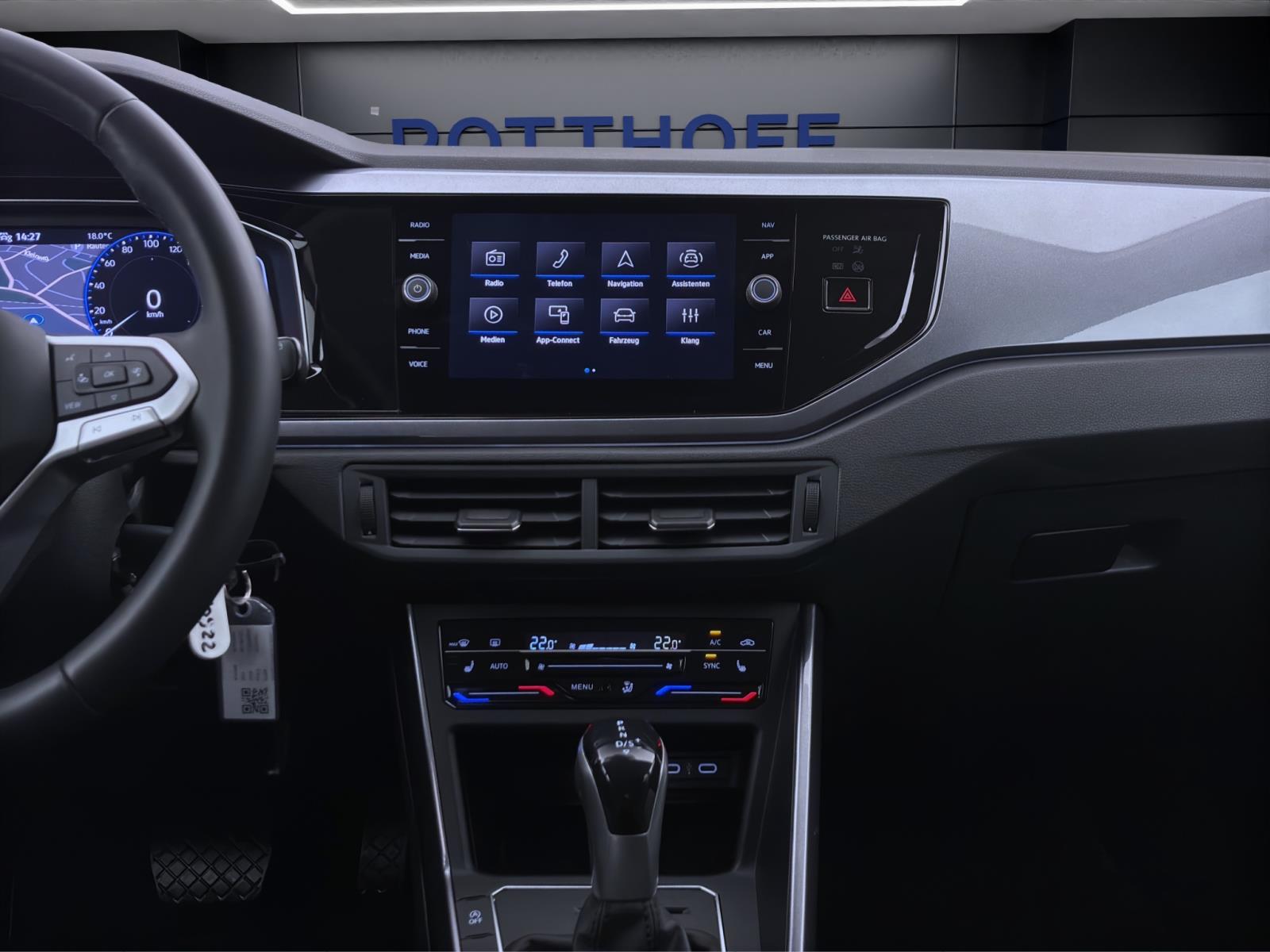Volkswagen Polo 1.0 TSI DSG STYLE NAVI IQ.LIGHT SITZHZG PDC