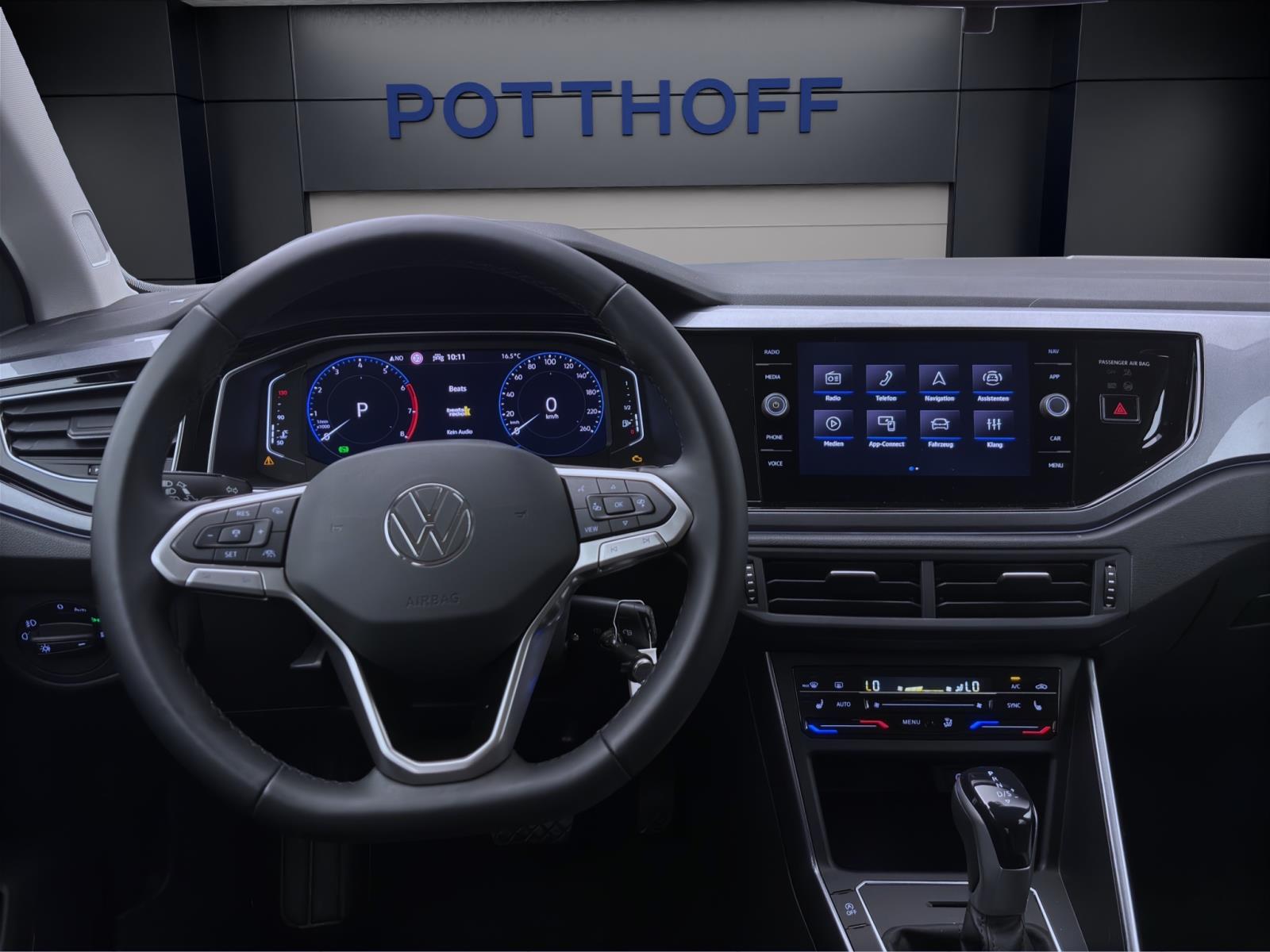 Volkswagen Polo 1.0 TSI DSG STYLE NAVI IQ.LIGHT ACC PDC