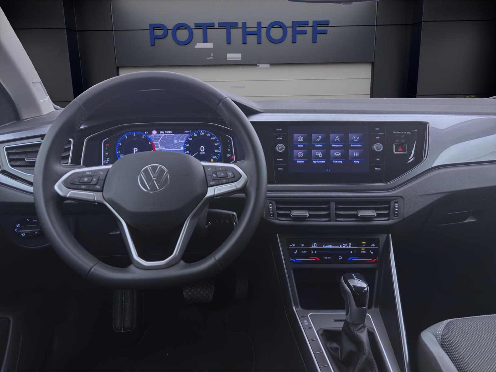 Volkswagen Polo 1.0 TSI DSG STYLE NAVI IQ.LIGHT SITZHZG PDC