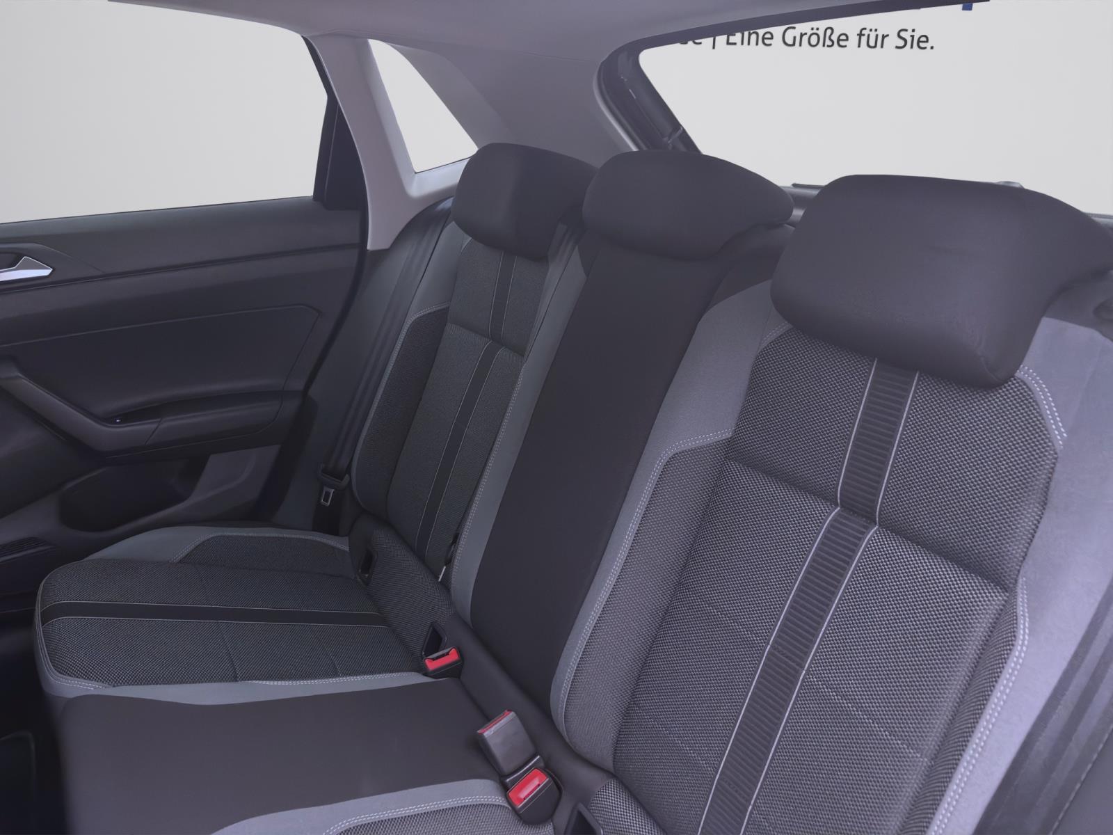Volkswagen Polo 1.0 TSI DSG STYLE NAVI IQ.LIGHT SITZHZG PDC