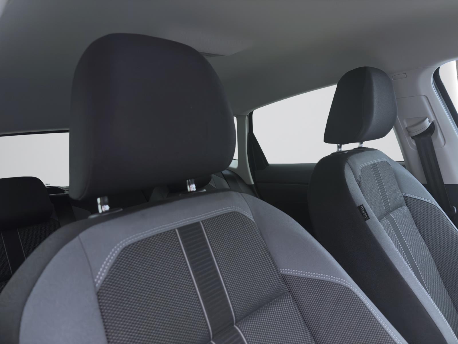 Volkswagen Polo 1.0 TSI DSG STYLE NAVI IQ.LIGHT SITZHZG PDC